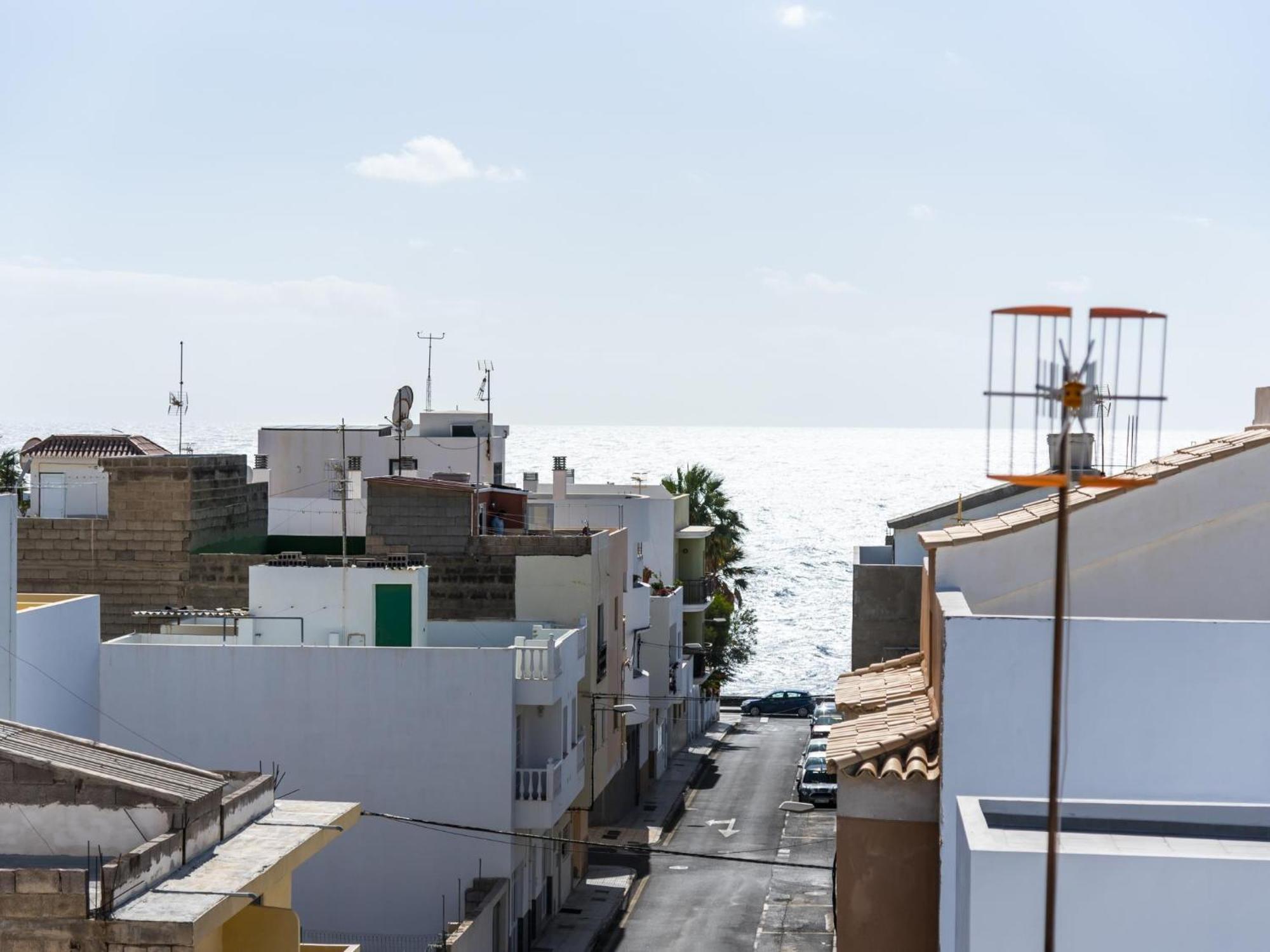 Okeanos Eco Guest House لوس أبريغوس المظهر الخارجي الصورة